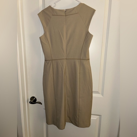 The Limited beige dress. Size 8 - Picture 2 of 4
